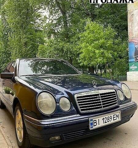 Мерседес E 220, об'ємом двигуна 2.2 л та пробігом 370 тис. км за 4900 $, фото 1 на Automoto.ua