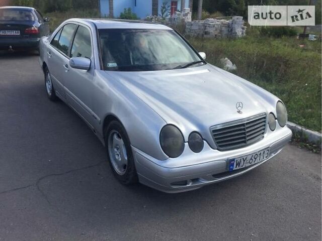 Мерседес E 220, об'ємом двигуна 0 л та пробігом 500 тис. км за 2400 $, фото 1 на Automoto.ua