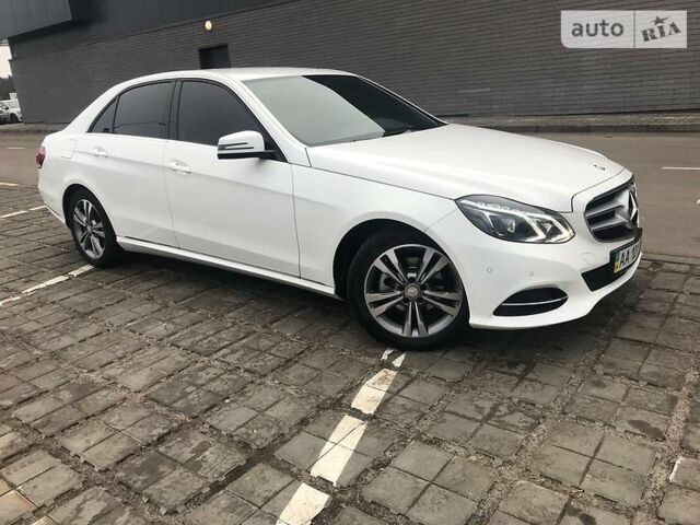 Мерседес E 220, об'ємом двигуна 2.2 л та пробігом 60 тис. км за 36500 $, фото 1 на Automoto.ua