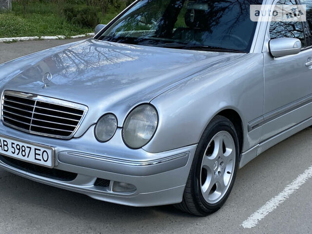 Сірий Мерседес E 220, об'ємом двигуна 2.2 л та пробігом 320 тис. км за 5950 $, фото 1 на Automoto.ua