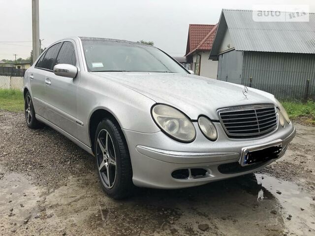 Сірий Мерседес E 220, об'ємом двигуна 2.2 л та пробігом 400 тис. км за 7000 $, фото 1 на Automoto.ua