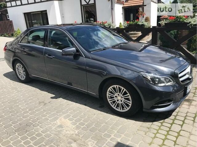 Сірий Мерседес E 220, об'ємом двигуна 2.2 л та пробігом 155 тис. км за 33000 $, фото 1 на Automoto.ua