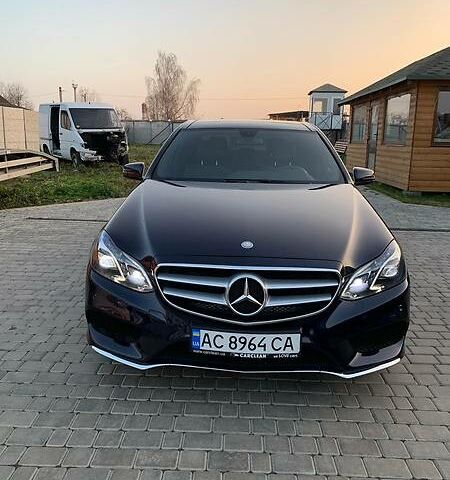 Синий Мерседес E 220, объемом двигателя 2.2 л и пробегом 203 тыс. км за 31700 $, фото 1 на Automoto.ua