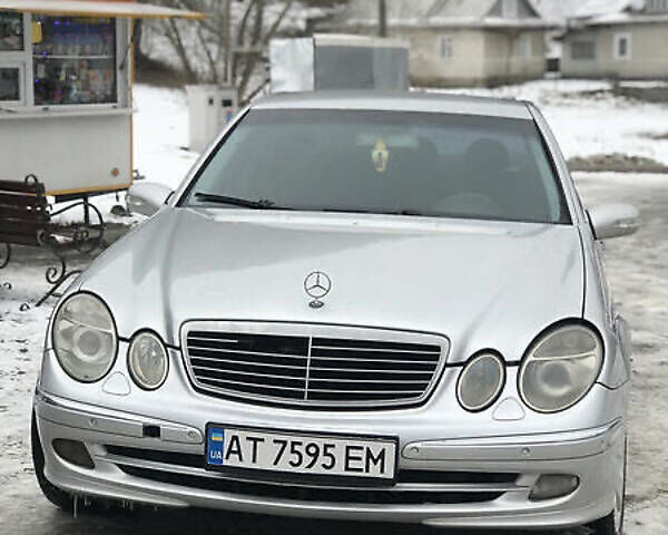 Сірий Мерседес E 240, об'ємом двигуна 2.6 л та пробігом 300 тис. км за 4900 $, фото 1 на Automoto.ua