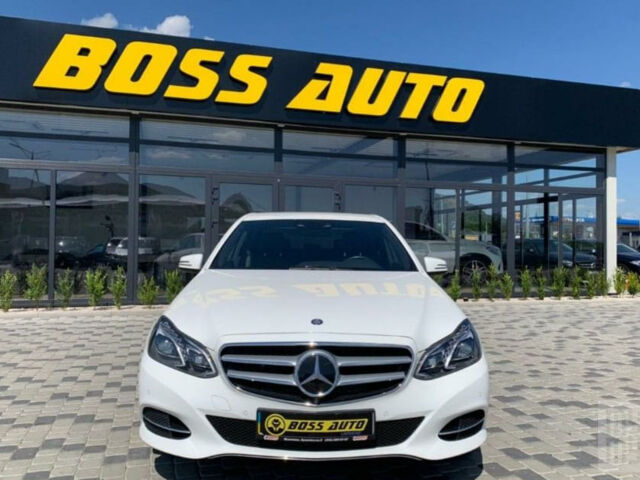 Білий Мерседес E 250, об'ємом двигуна 2.2 л та пробігом 55 тис. км за 27800 $, фото 1 на Automoto.ua