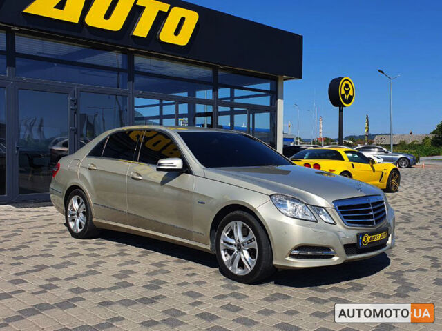 Бежевый Мерседес E 250, объемом двигателя 2.5 л и пробегом 250 тыс. км за 15999 $, фото 1 на Automoto.ua