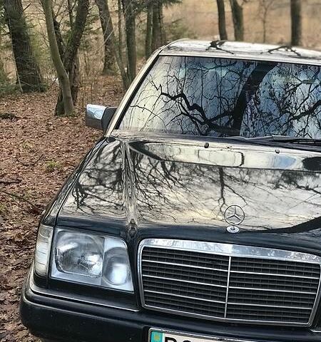 Чорний Мерседес E 250, об'ємом двигуна 0 л та пробігом 454 тис. км за 4900 $, фото 1 на Automoto.ua