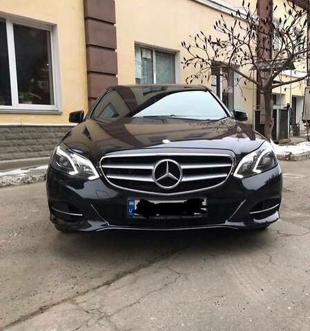 Черный Мерседес E 250, объемом двигателя 2.2 л и пробегом 79 тыс. км за 28500 $, фото 1 на Automoto.ua