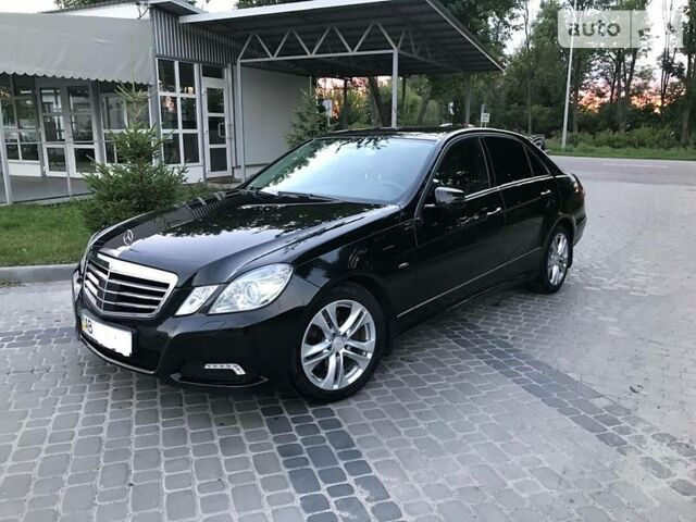 Мерседес E 250, объемом двигателя 2.2 л и пробегом 175 тыс. км за 16700 $, фото 1 на Automoto.ua