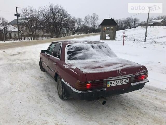 Красный Мерседес Е 300, объемом двигателя 3 л и пробегом 444 тыс. км за 1200 $, фото 1 на Automoto.ua