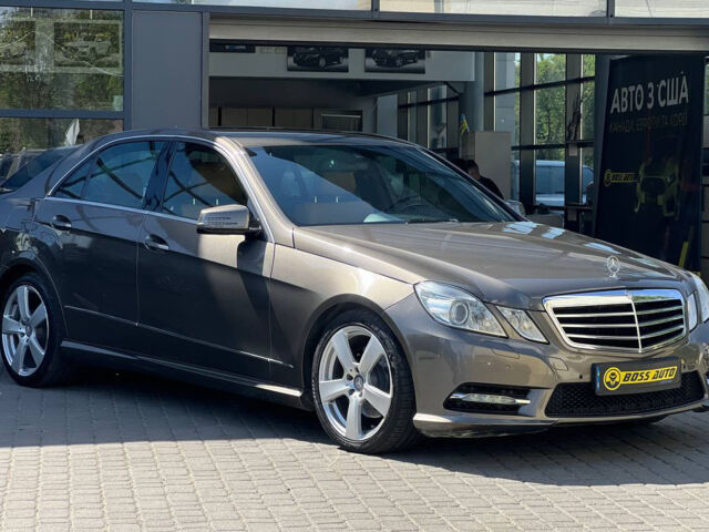 Серый Мерседес Е 300, объемом двигателя 2.2 л и пробегом 250 тыс. км за 20500 $, фото 1 на Automoto.ua