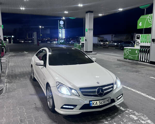 Білий Мерседес Е-Клас, об'ємом двигуна 1.8 л та пробігом 122 тис. км за 15800 $, фото 1 на Automoto.ua