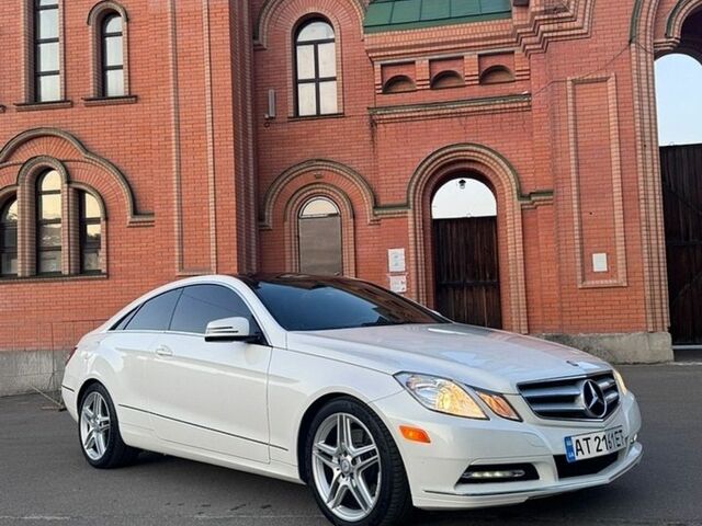 Белый Мерседес Е-Класс, объемом двигателя 3.5 л и пробегом 260 тыс. км за 15600 $, фото 1 на Automoto.ua