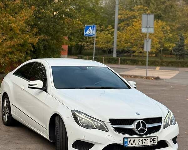 Білий Мерседес Е-Клас, об'ємом двигуна 2.14 л та пробігом 102 тис. км за 20000 $, фото 1 на Automoto.ua