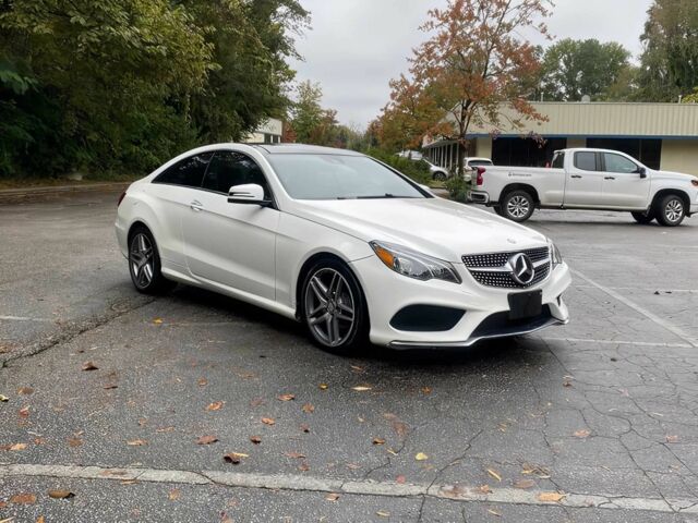 Белый Мерседес Е-Класс, объемом двигателя 3 л и пробегом 80 тыс. км за 12650 $, фото 1 на Automoto.ua