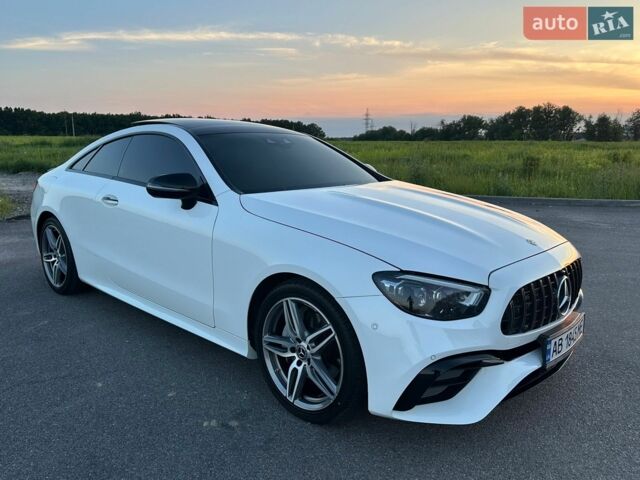 Білий Мерседес Е-Клас, об'ємом двигуна 1.95 л та пробігом 129 тис. км за 32900 $, фото 1 на Automoto.ua