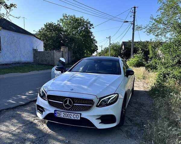 Білий Мерседес Е-Клас, об'ємом двигуна 1.95 л та пробігом 51 тис. км за 35000 $, фото 1 на Automoto.ua