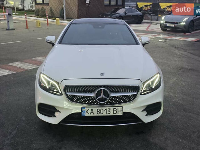 Белый Мерседес Е-Класс, объемом двигателя 3 л и пробегом 140 тыс. км за 36000 $, фото 1 на Automoto.ua