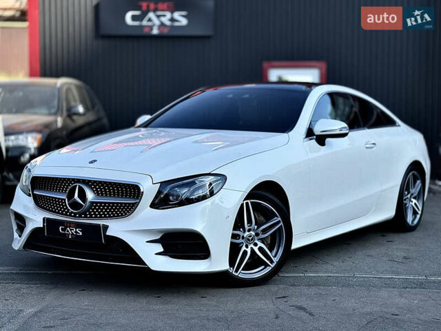 Белый Мерседес Е-Класс, объемом двигателя 2 л и пробегом 64 тыс. км за 40500 $, фото 1 на Automoto.ua