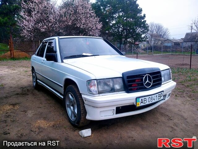 Білий Мерседес Е-Клас, об'ємом двигуна 2 л та пробігом 0 тис. км за 1600 $, фото 1 на Automoto.ua