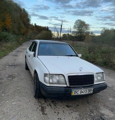 Білий Мерседес Е-Клас, об'ємом двигуна 2.4 л та пробігом 500 тис. км за 1000 $, фото 1 на Automoto.ua