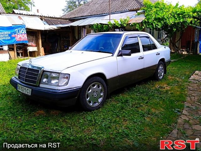 Білий Мерседес Е-Клас, об'ємом двигуна 2.6 л та пробігом 440 тис. км за 1499 $, фото 1 на Automoto.ua