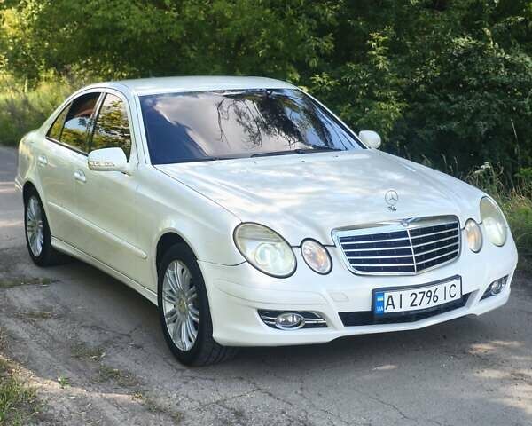 Білий Мерседес Е-Клас, об'ємом двигуна 2.1 л та пробігом 388 тис. км за 7500 $, фото 1 на Automoto.ua