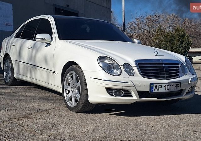 Білий Мерседес Е-Клас, об'ємом двигуна 2.99 л та пробігом 253 тис. км за 13700 $, фото 1 на Automoto.ua