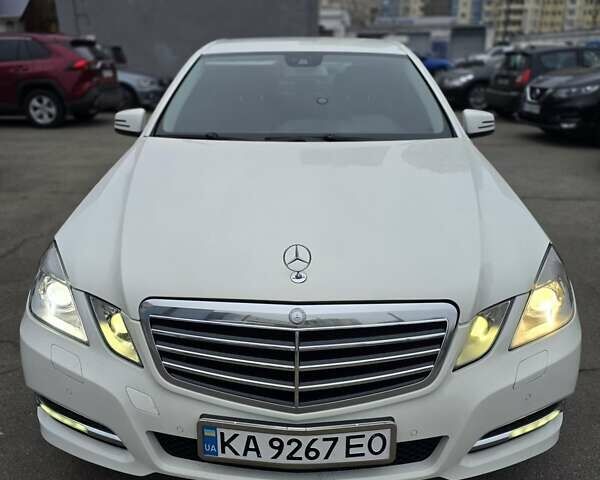 Білий Мерседес Е-Клас, об'ємом двигуна 2.14 л та пробігом 288 тис. км за 10800 $, фото 1 на Automoto.ua