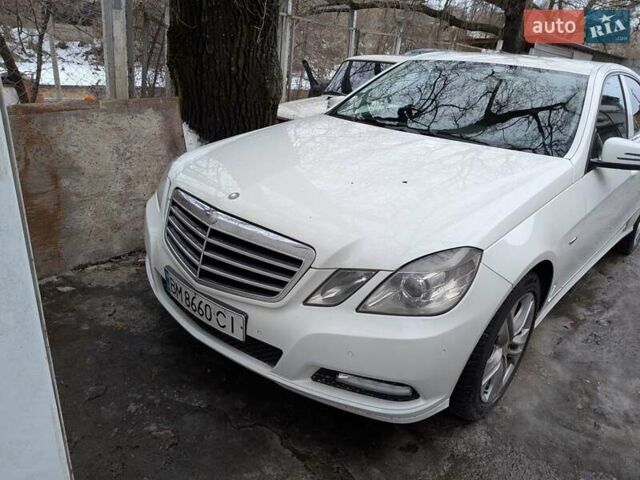 Білий Мерседес Е-Клас, об'ємом двигуна 2.2 л та пробігом 300 тис. км за 7600 $, фото 1 на Automoto.ua