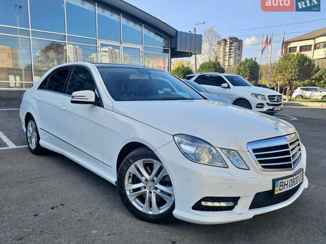Белый Мерседес Е-Класс, объемом двигателя 2.2 л и пробегом 222 тыс. км за 18500 $, фото 1 на Automoto.ua