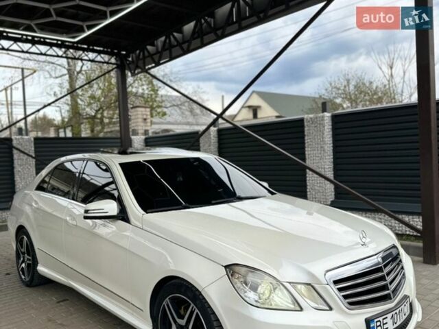 Білий Мерседес Е-Клас, об'ємом двигуна 2.99 л та пробігом 239 тис. км за 16999 $, фото 1 на Automoto.ua