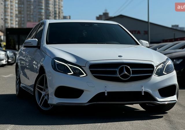 Белый Мерседес Е-Класс, объемом двигателя 3.5 л и пробегом 109 тыс. км за 21999 $, фото 1 на Automoto.ua