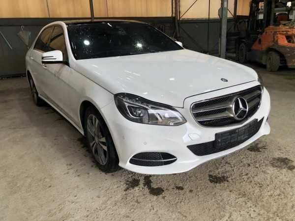 Білий Мерседес Е-Клас, об'ємом двигуна 2.2 л та пробігом 150 тис. км за 9900 $, фото 1 на Automoto.ua