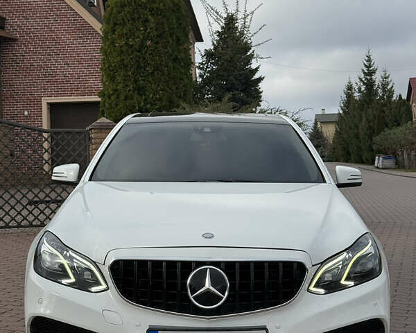 Белый Мерседес Е-Класс, объемом двигателя 3.5 л и пробегом 175 тыс. км за 19999 $, фото 1 на Automoto.ua