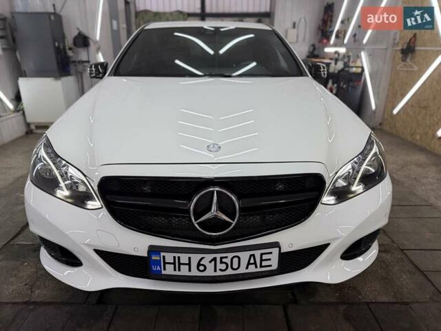 Білий Мерседес Е-Клас, об'ємом двигуна 2.14 л та пробігом 245 тис. км за 18500 $, фото 1 на Automoto.ua