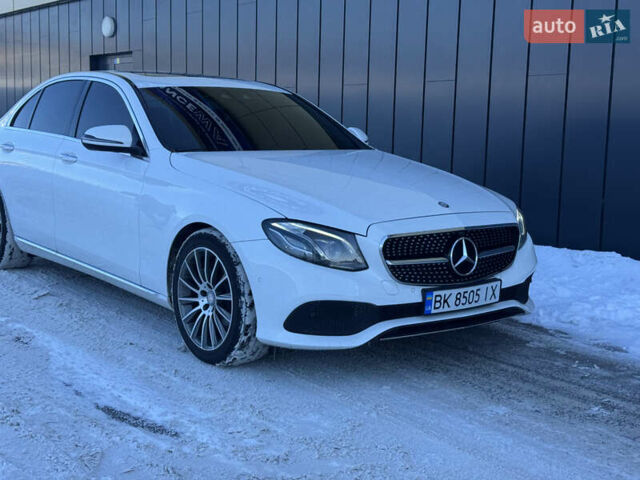 Білий Мерседес Е-Клас, об'ємом двигуна 1.95 л та пробігом 140 тис. км за 31500 $, фото 1 на Automoto.ua