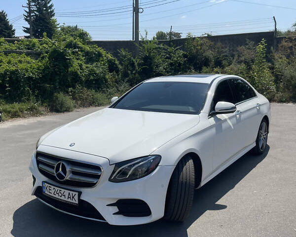 Белый Мерседес Е-Класс, объемом двигателя 1.99 л и пробегом 118 тыс. км за 23000 $, фото 1 на Automoto.ua