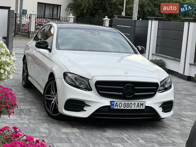 Белый Мерседес Е-Класс, объемом двигателя 2.99 л и пробегом 205 тыс. км за 34900 $, фото 1 на Automoto.ua