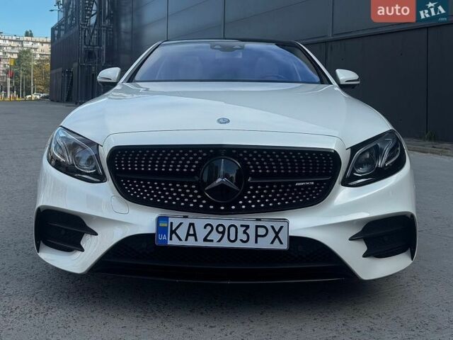 Белый Мерседес Е-Класс, объемом двигателя 3 л и пробегом 95 тыс. км за 35000 $, фото 1 на Automoto.ua