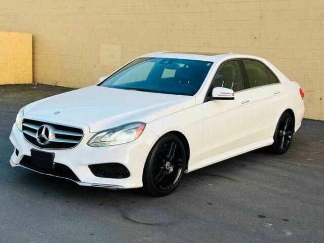 Белый Мерседес Е-Класс, объемом двигателя 3.5 л и пробегом 46 тыс. км за 5800 $, фото 1 на Automoto.ua