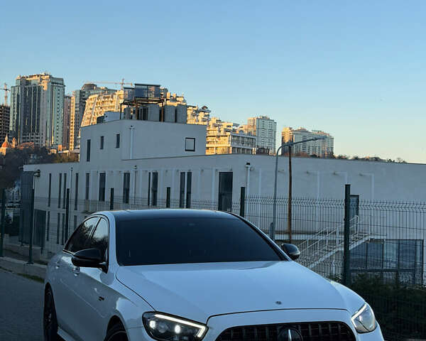 Білий Мерседес Е-Клас, об'ємом двигуна 3 л та пробігом 115 тис. км за 38500 $, фото 1 на Automoto.ua