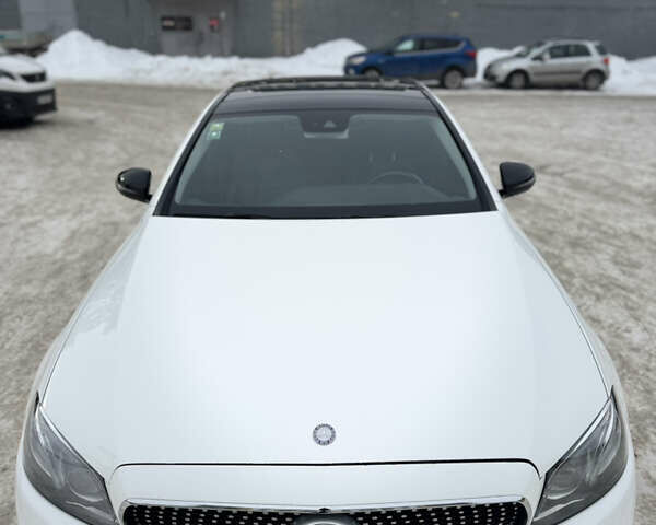 Белый Мерседес Е-Класс, объемом двигателя 1.95 л и пробегом 122 тыс. км за 28999 $, фото 1 на Automoto.ua