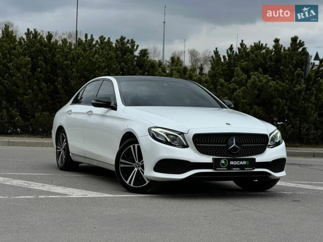 Белый Мерседес Е-Класс, объемом двигателя 1.95 л и пробегом 207 тыс. км за 33500 $, фото 1 на Automoto.ua