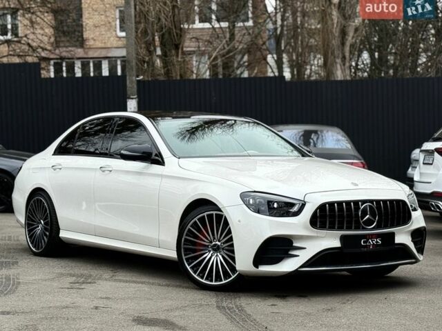 Белый Мерседес Е-Класс, объемом двигателя 1.99 л и пробегом 97 тыс. км за 35900 $, фото 1 на Automoto.ua