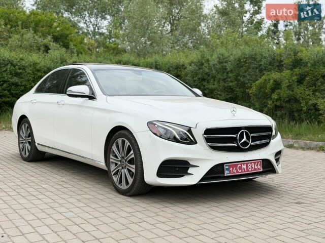 Білий Мерседес Е-Клас, об'ємом двигуна 2 л та пробігом 45 тис. км за 30999 $, фото 1 на Automoto.ua