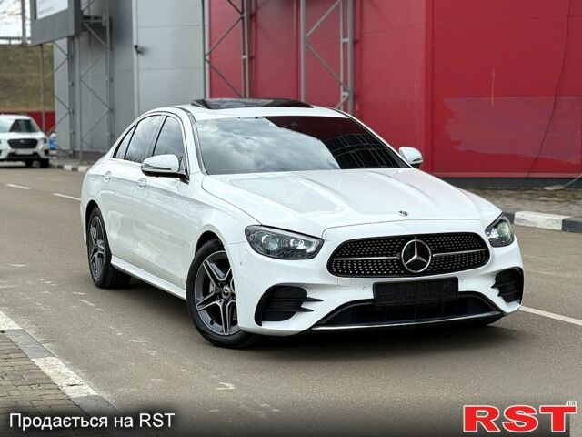 Білий Мерседес Е-Клас, об'ємом двигуна 2 л та пробігом 47 тис. км за 49900 $, фото 1 на Automoto.ua