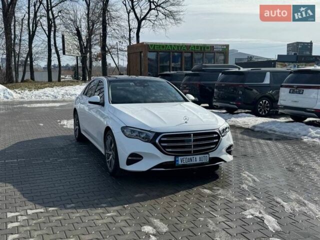 Білий Мерседес Е-Клас, об'ємом двигуна 1.99 л та пробігом 12 тис. км за 74900 $, фото 1 на Automoto.ua