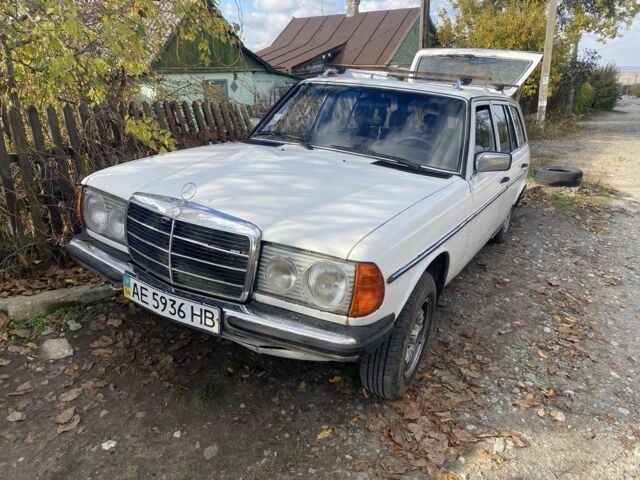 Білий Мерседес Е-Клас, об'ємом двигуна 2.4 л та пробігом 3 тис. км за 1099 $, фото 1 на Automoto.ua