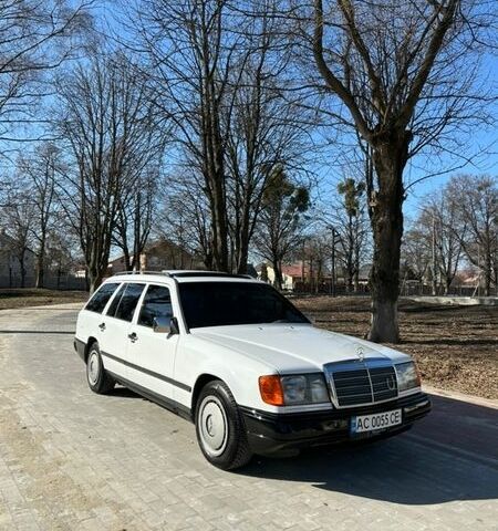 Білий Мерседес Е-Клас, об'ємом двигуна 2.5 л та пробігом 118 тис. км за 5000 $, фото 1 на Automoto.ua